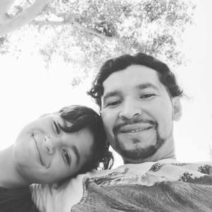 Meet your Posher, Carlos